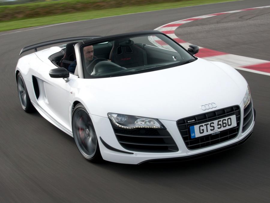  Audi R8 GT Spyder 2011 года  (UK) (фото 10 из 21)